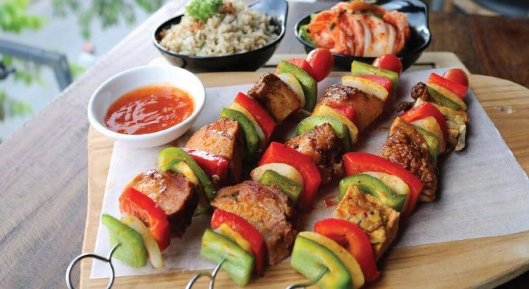Cách làm thịt xiên nướng bằng lò vi sóng