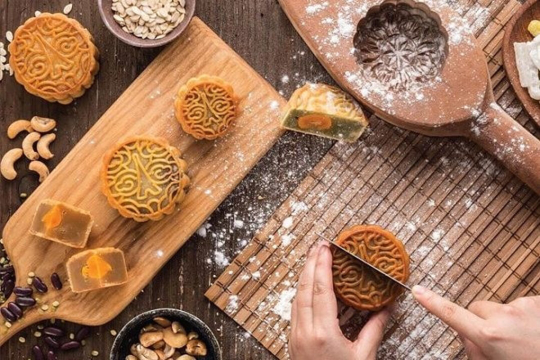 Nguyên liệu nướng bánh trung thu bằng lò vi sóng
