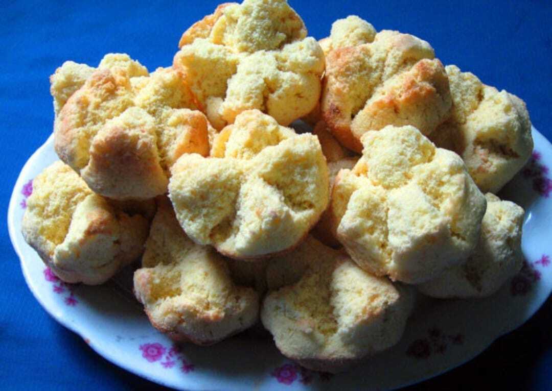Hoàn thành và thưởng thức bánh