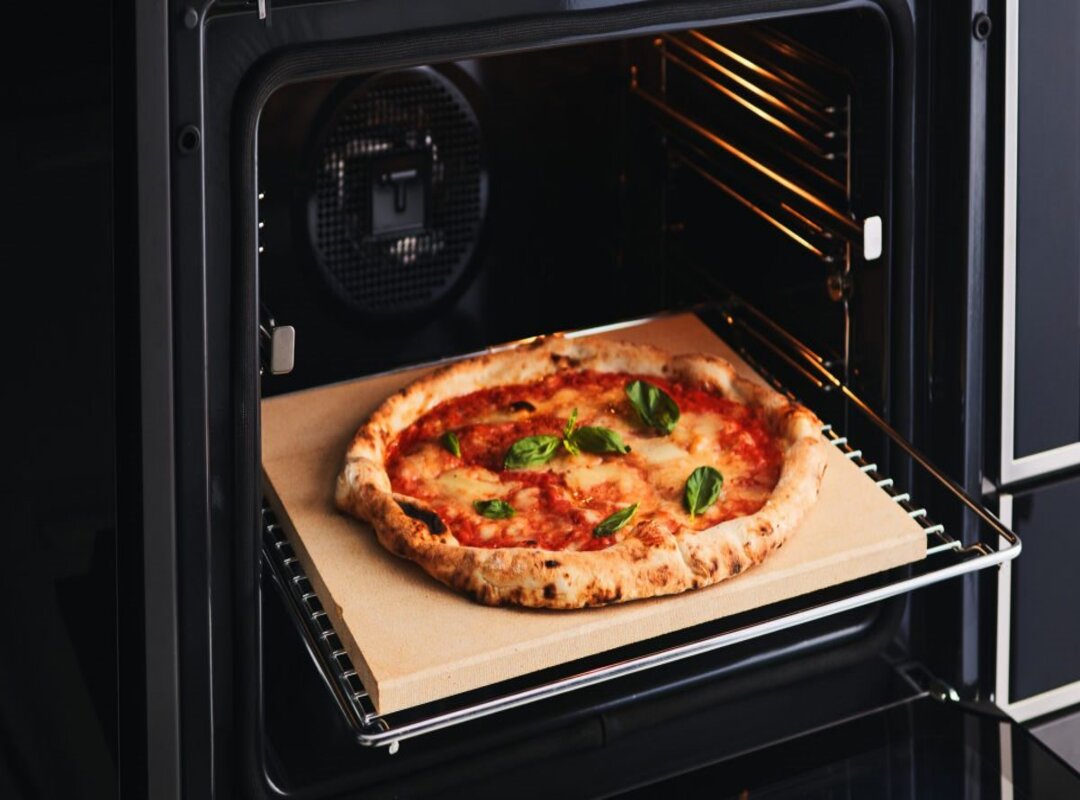 Hướng dẫn nướng pizza bằng lò vi sóng
