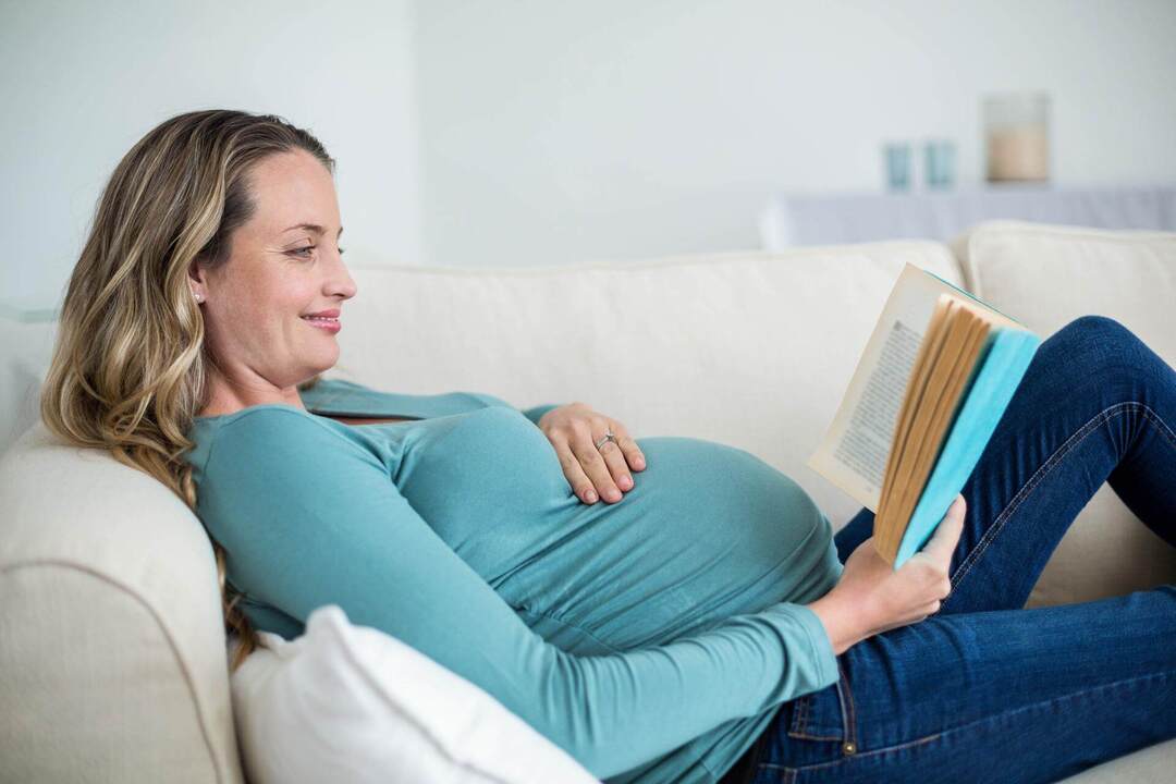 Những lưu ý khi xem tivi đối với bà bầu