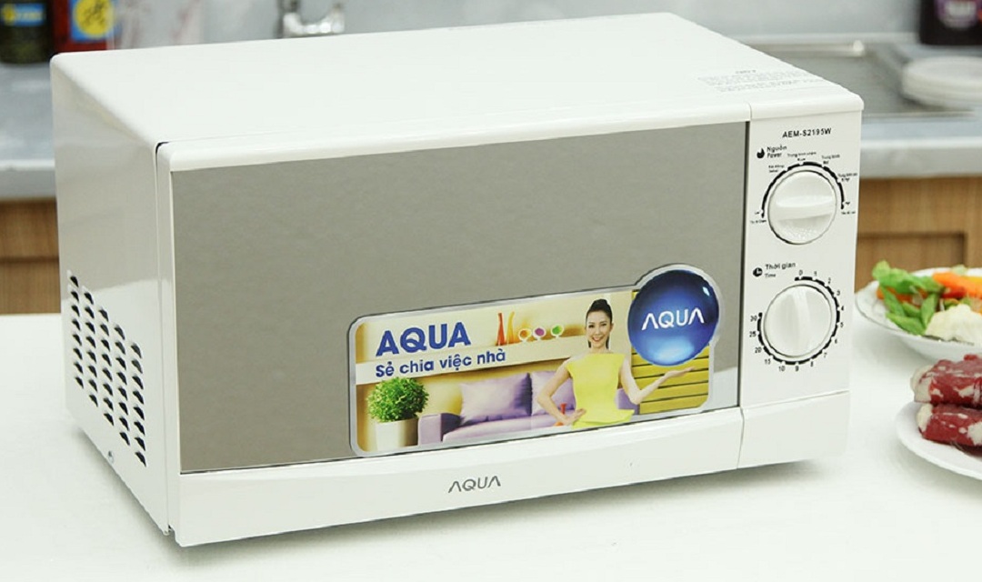 Lò vi sóng Aqua AEM-G2088W
