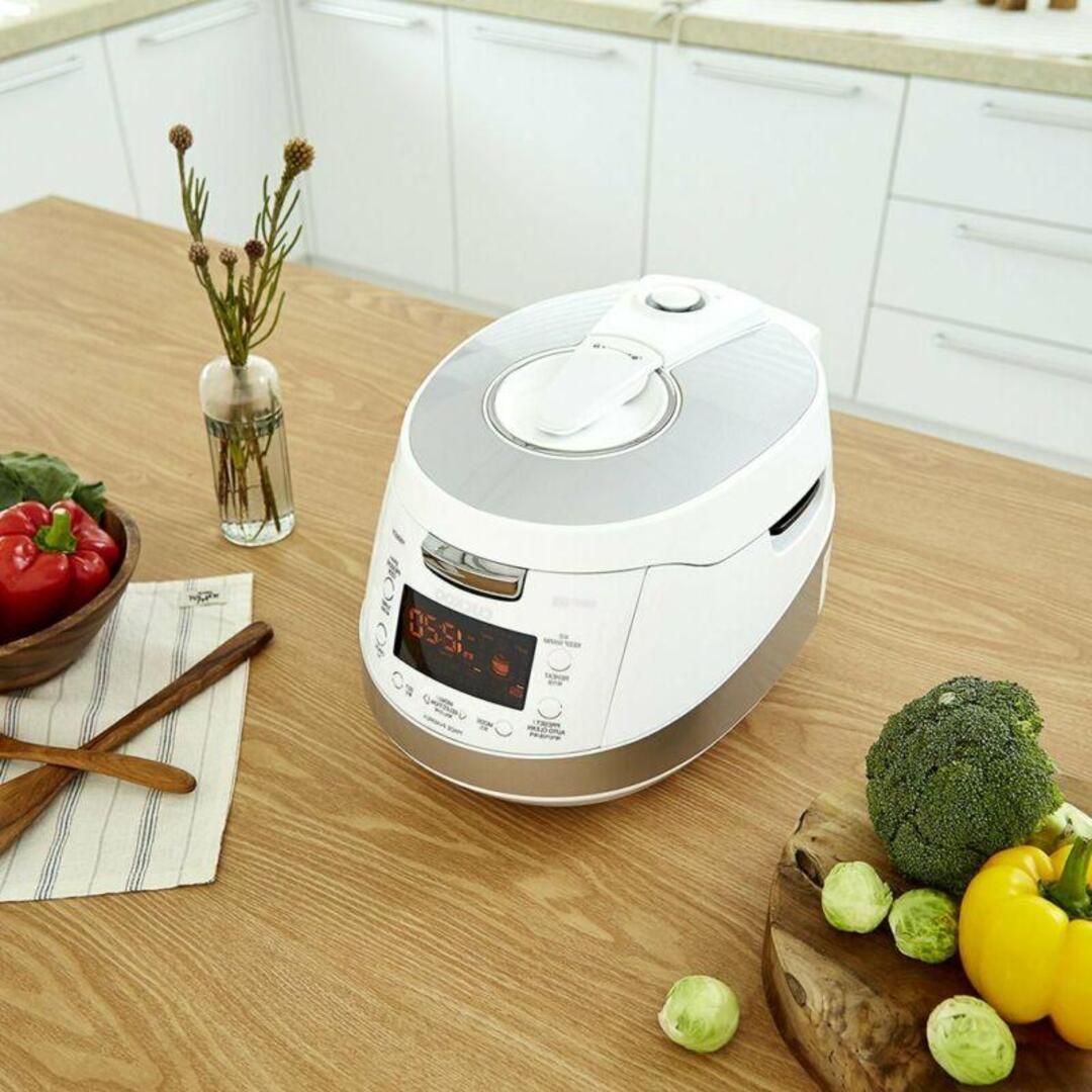 Nồi cơm điện Cuckoo CRP-HS0657F 6-Cup Pressure Rice Cooker