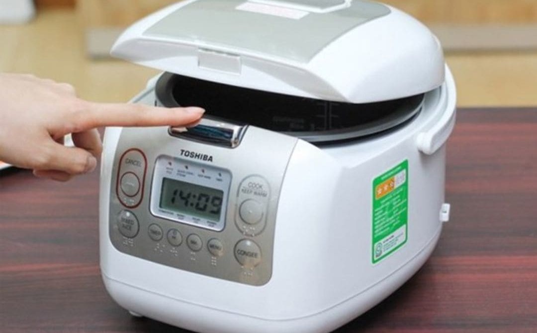 Nồi cơm điện tử Toshiba 1.8 lít RC-18DR2PV(K)