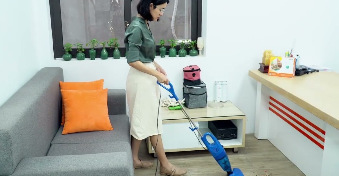 Máy hút bụi cầm tay Ferroli FVC-600H