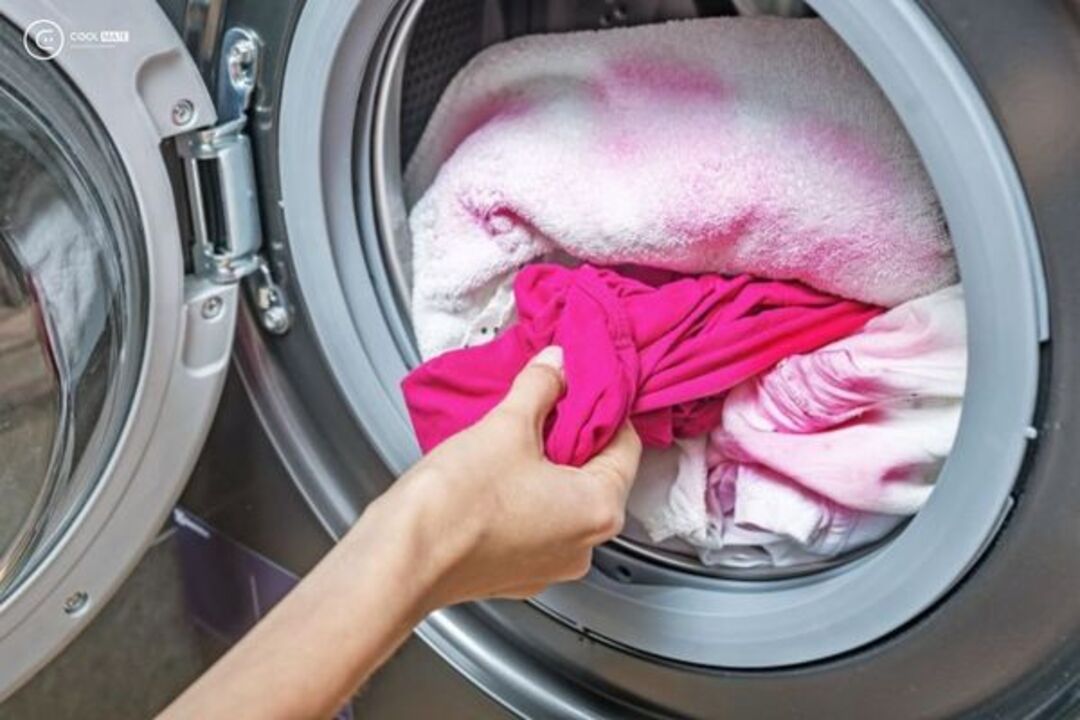 Cách chăm sóc quần áo để không bị bạc màu