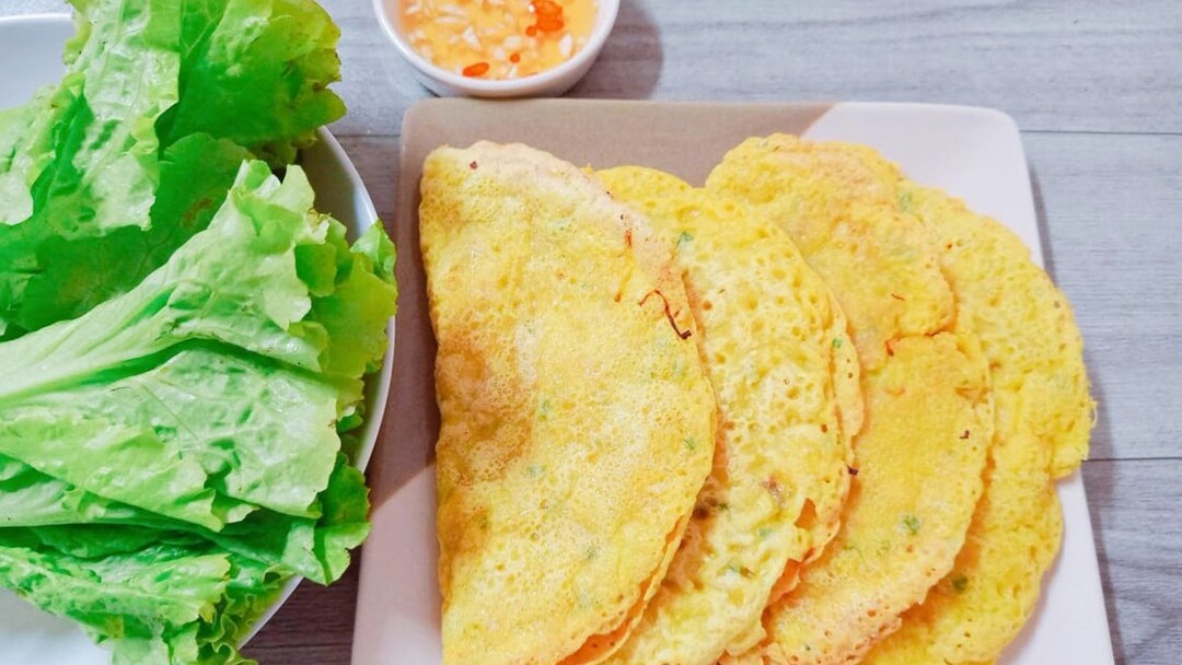 Cách làm bột bánh xèo bằng máy xay sinh tố