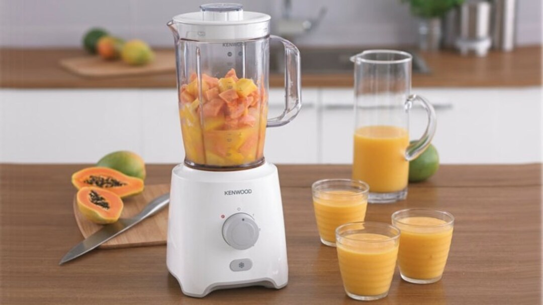Cách làm nước ép trái cây bằng máy xay sinh tố