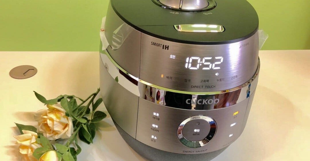 Nồi cơm điện tử áp suất Cuckoo dung tích thực 1.08 lít CRP-N0601F