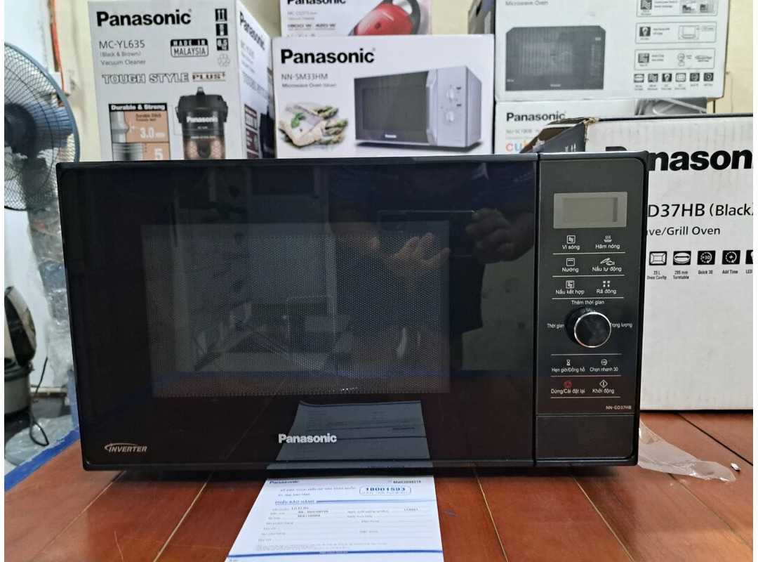 Lò vi sóng có nướng inverter Panasonic NN-GD37HBYUE 23 lít