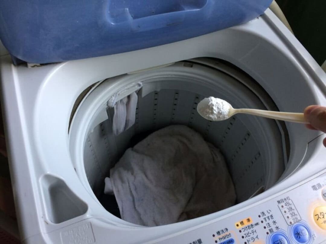 Lưu ý khi sử dụng bột giặt và nước xả cho máy giặt cửa trên