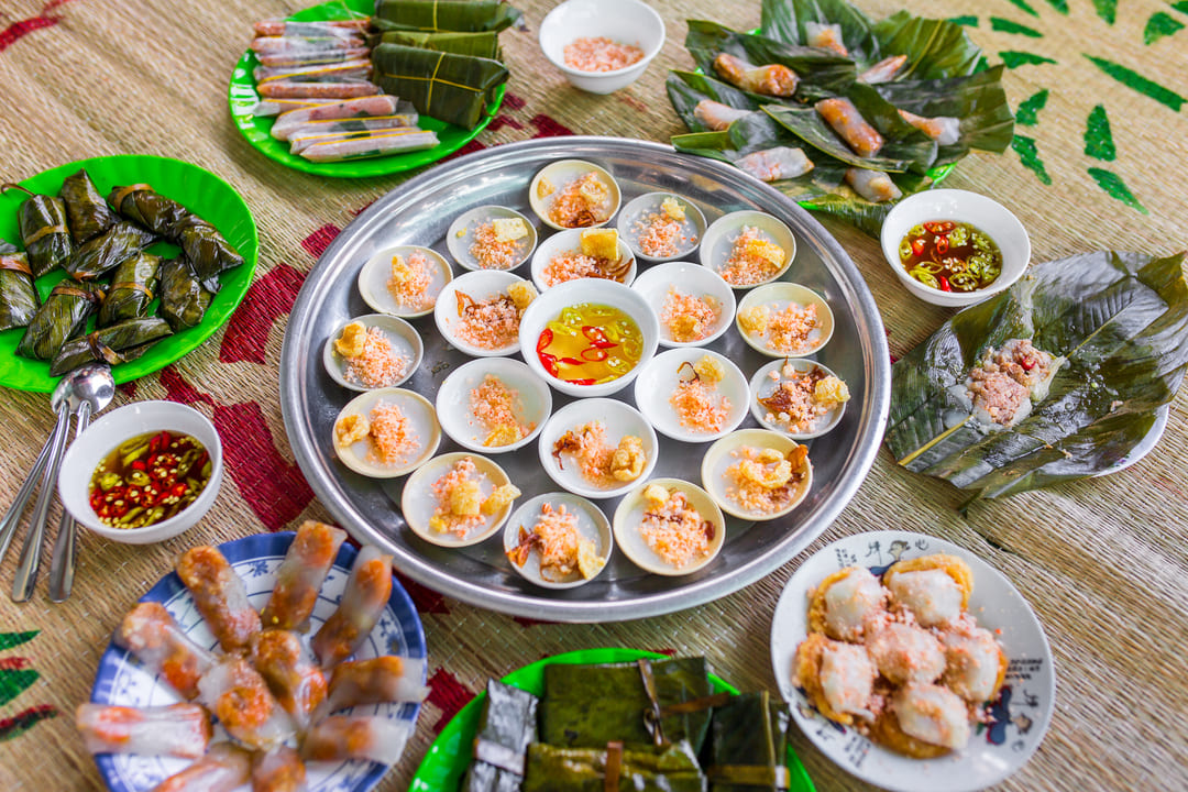 Nguyên liệu để hấp bánh bèo bằng nồi cơm điện