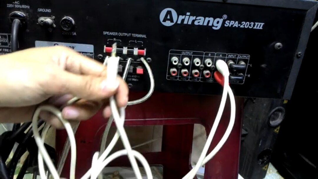 Cách kết nối loa với amply