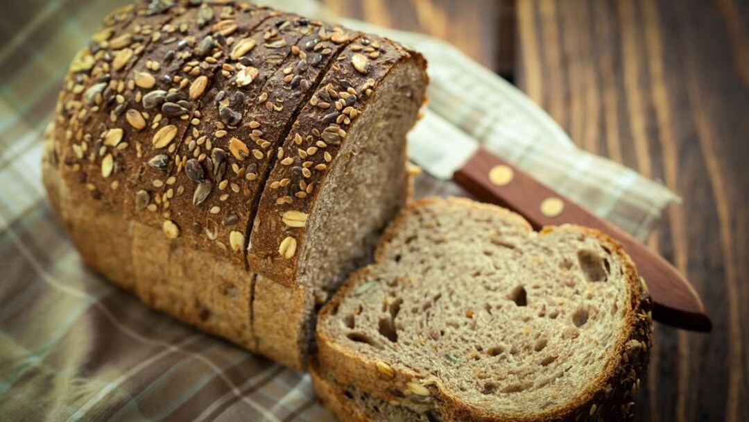 Cách làm bánh mì đen bằng nồi chiên không dầu