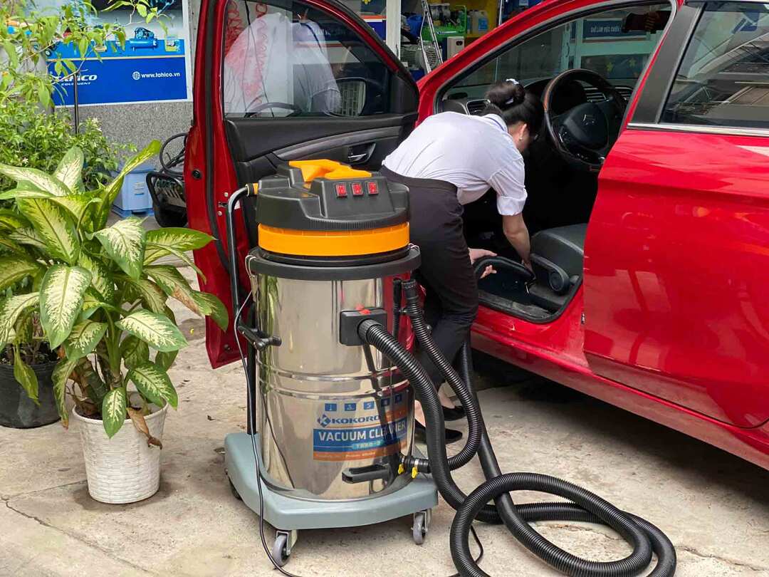 Tác dụng của việc hút bụi định kỳ cho ô tô