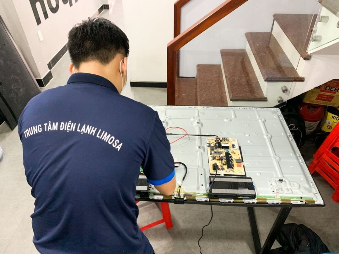 Địa chỉ sửa tivi uy tín
