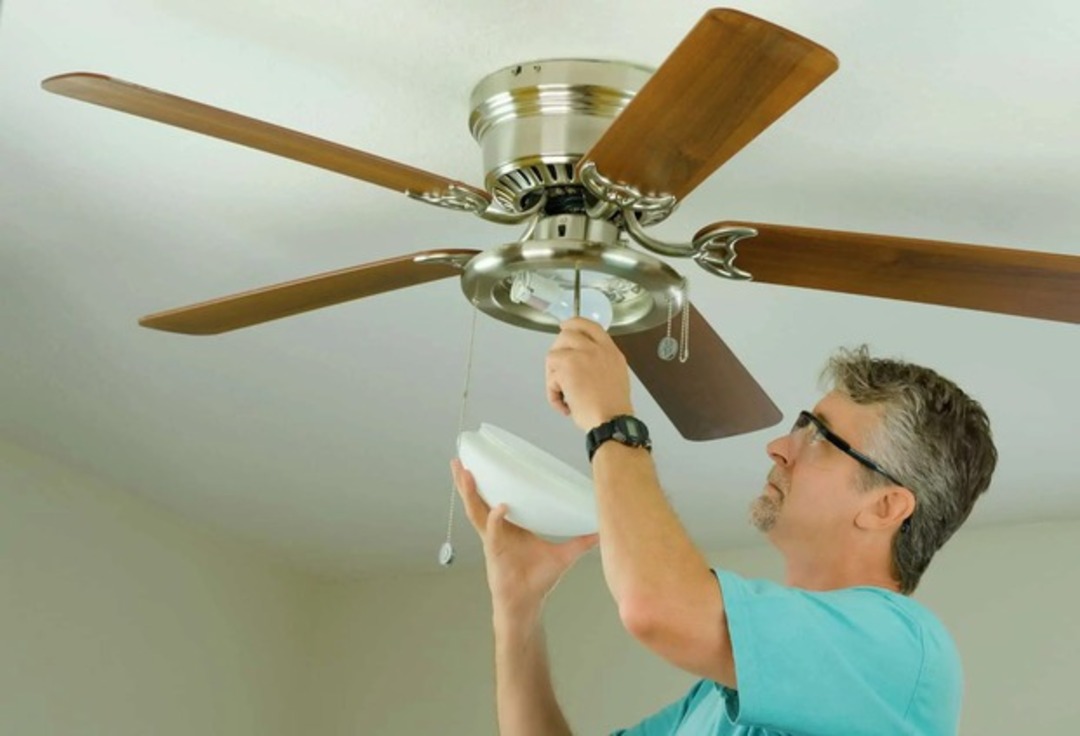 Lợi ích của việc tuân thủ chiều cao tối thiểu khi lắp quạt trần