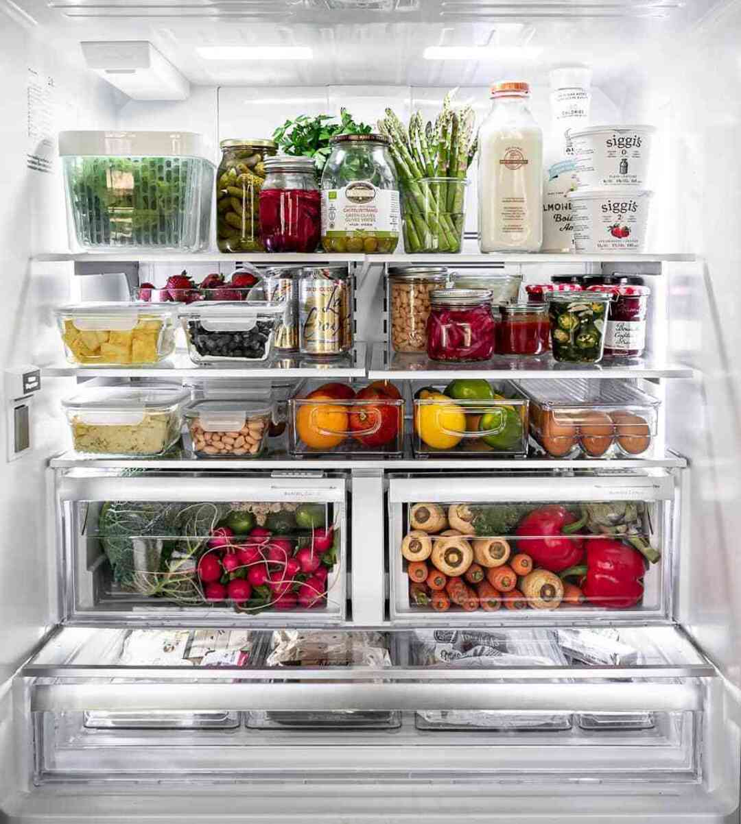 Thực phẩm chứa trong tủ lạnh quá nhiều