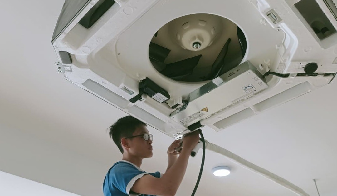Điều hòa Midea báo lỗi EE là gì