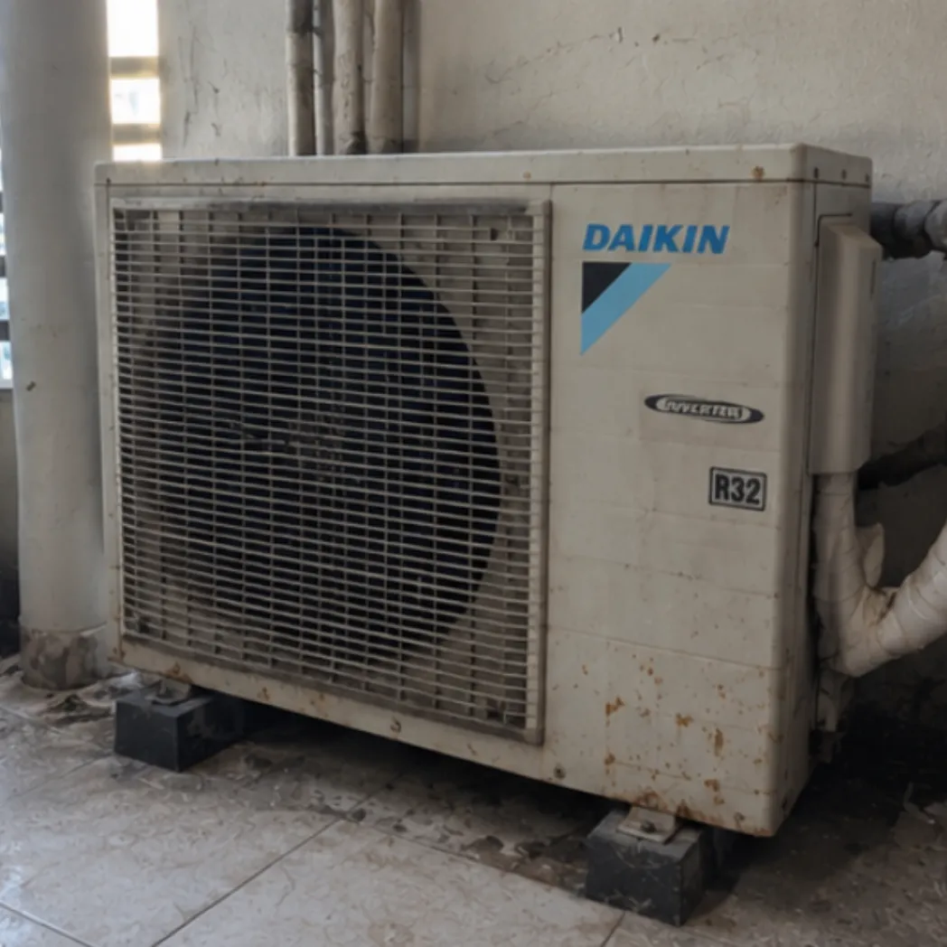 Kiểm tra rò rỉ và nạp gas R32 máy lạnh Daikin