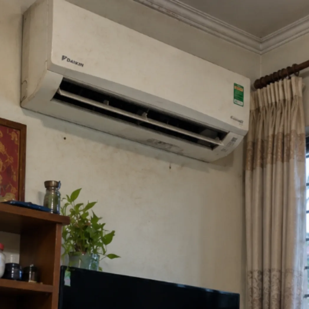 Hồ Văn Phong sửa máy lạnh Daikin