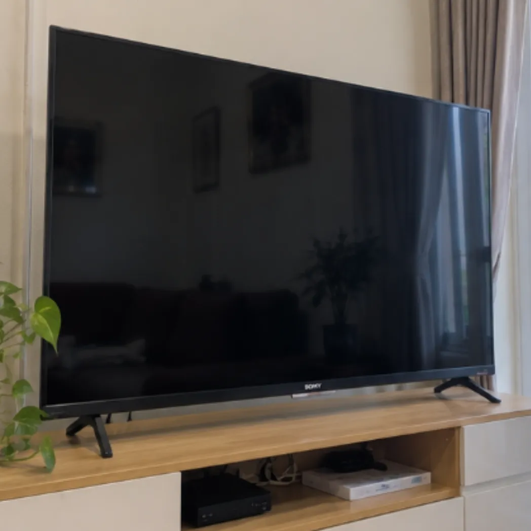 Lâm Thế Anh sửa Smart TV Sony