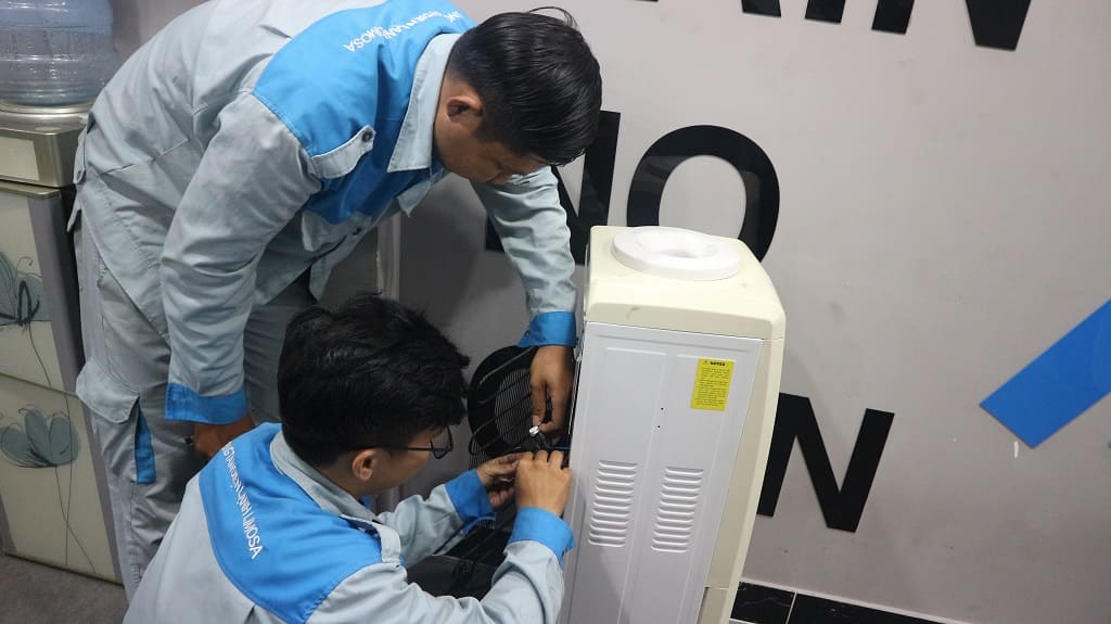 Sửa cây nước nóng lạnh Mini tại nhà